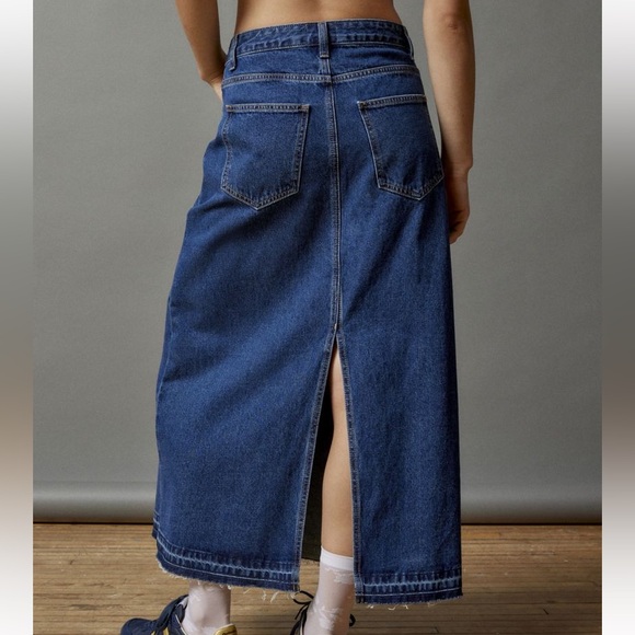 Urban Outfitters Denim A-Line midi skirt! - Picture 5 of 5